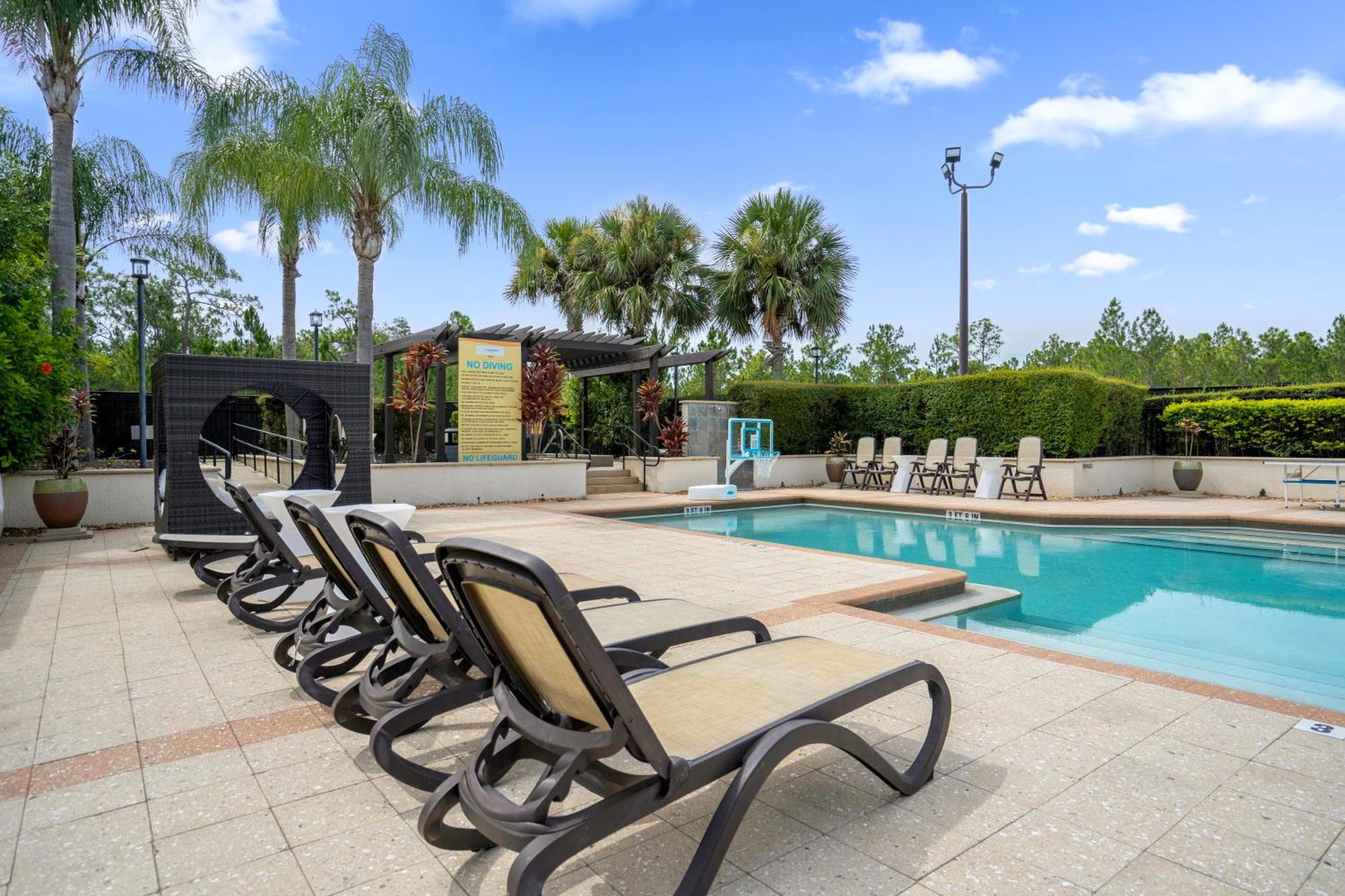 Cozy & Elegant 4Br Enchanted Townhouse - 1 Mile To Disney With Resort Pool, Gym, & Jacuzzi Орландо Экстерьер фото