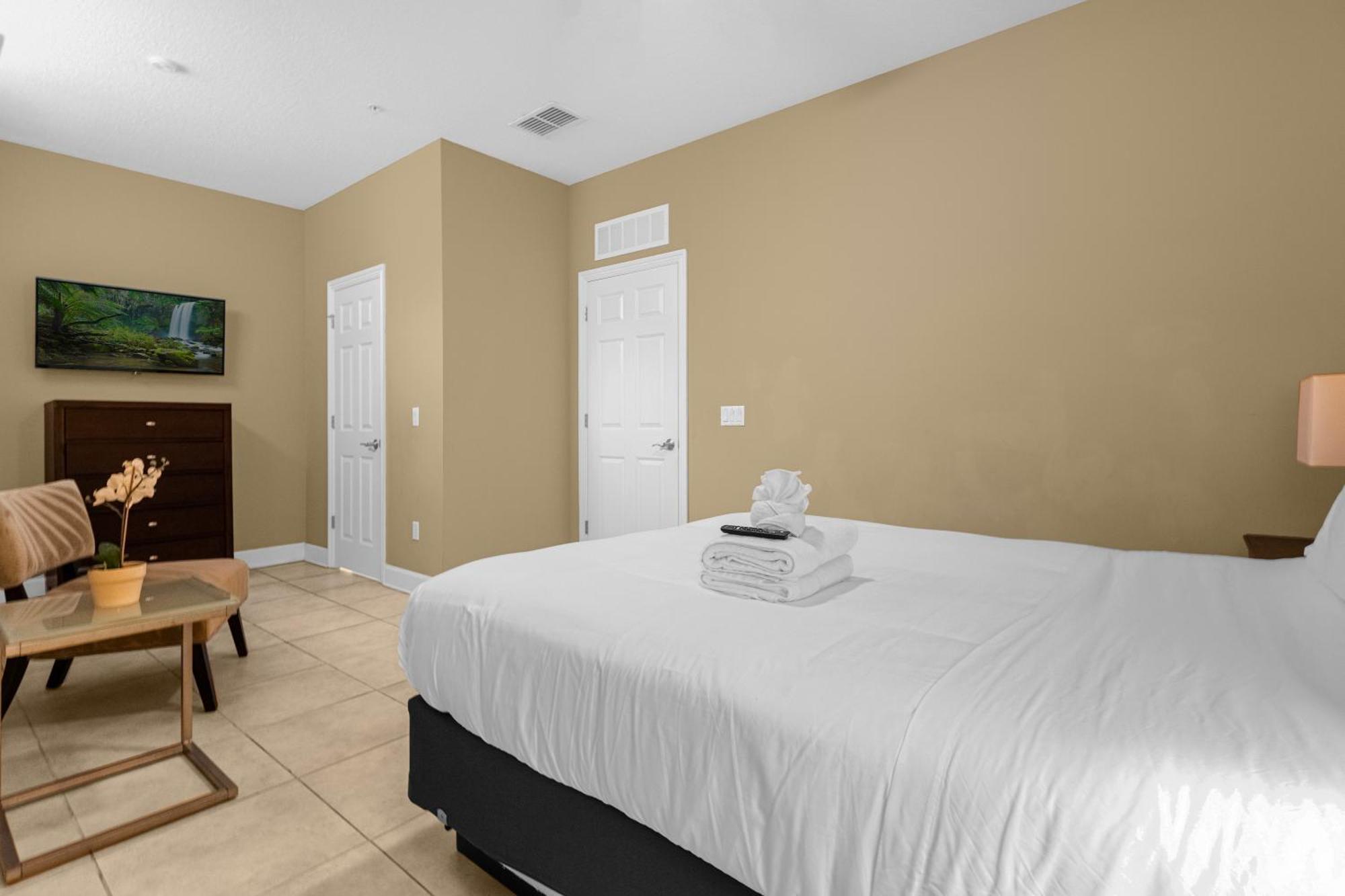 Cozy & Elegant 4Br Enchanted Townhouse - 1 Mile To Disney With Resort Pool, Gym, & Jacuzzi Орландо Экстерьер фото