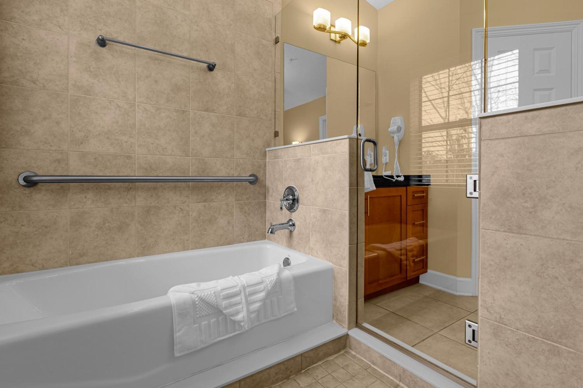 Cozy & Elegant 4Br Enchanted Townhouse - 1 Mile To Disney With Resort Pool, Gym, & Jacuzzi Орландо Экстерьер фото