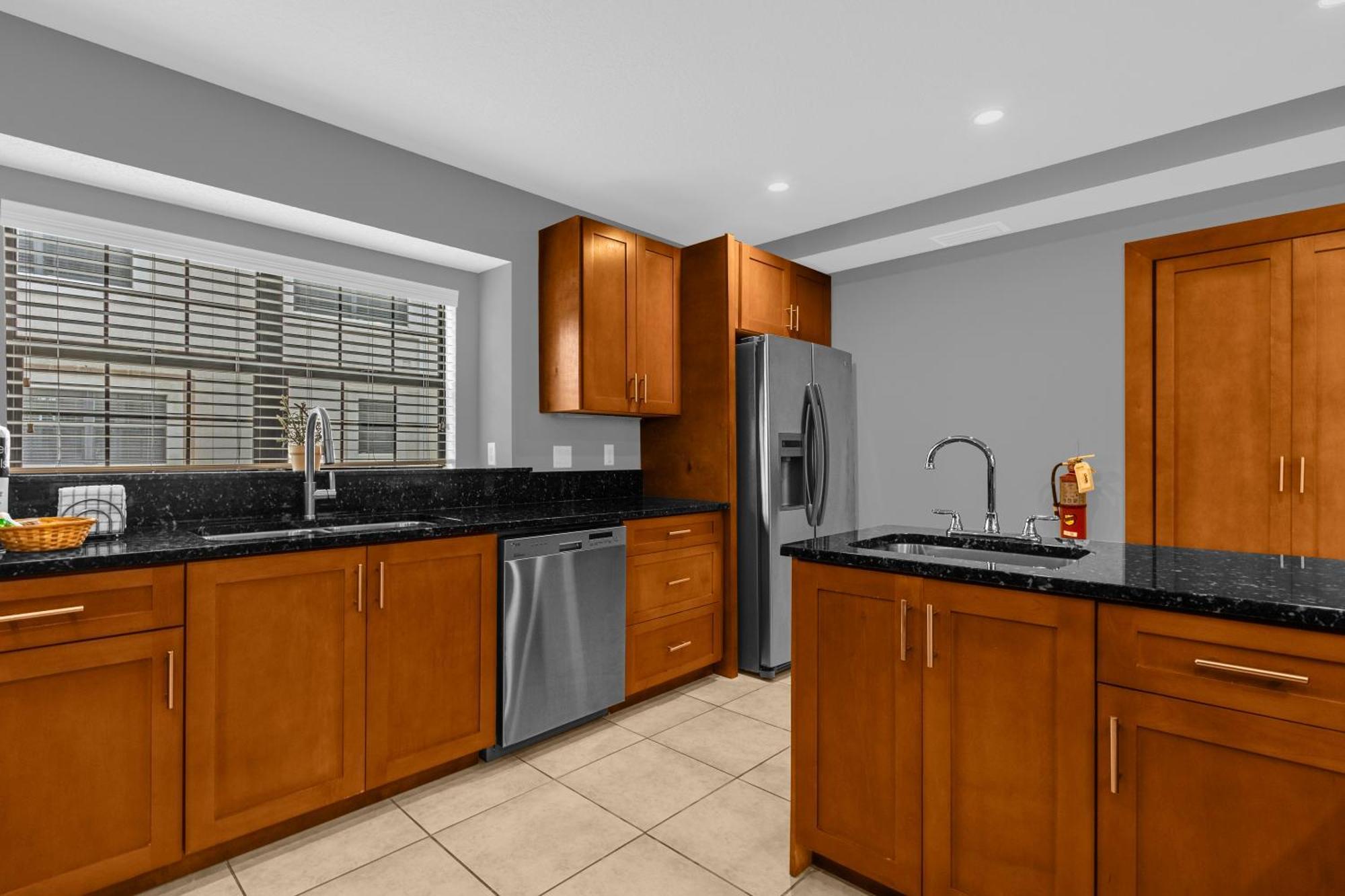 Cozy & Elegant 4Br Enchanted Townhouse - 1 Mile To Disney With Resort Pool, Gym, & Jacuzzi Орландо Экстерьер фото